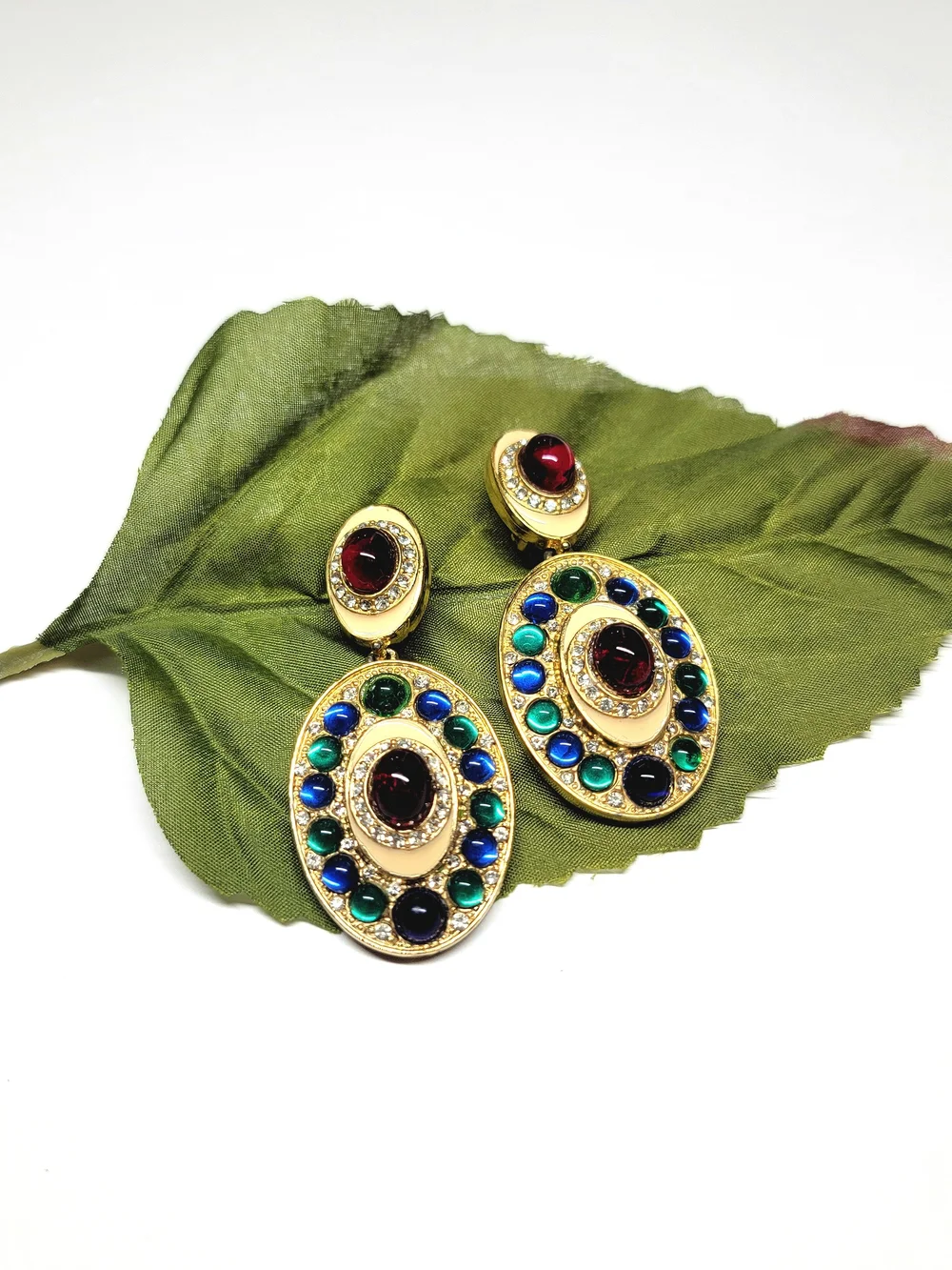 Vintage Kenneth Jay Lane Gold Tone Cabochon Statement Clip Earrings - Picture 4 of 10